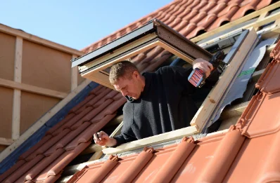 Pose de fenêtres de toit Velux à Tilhouse